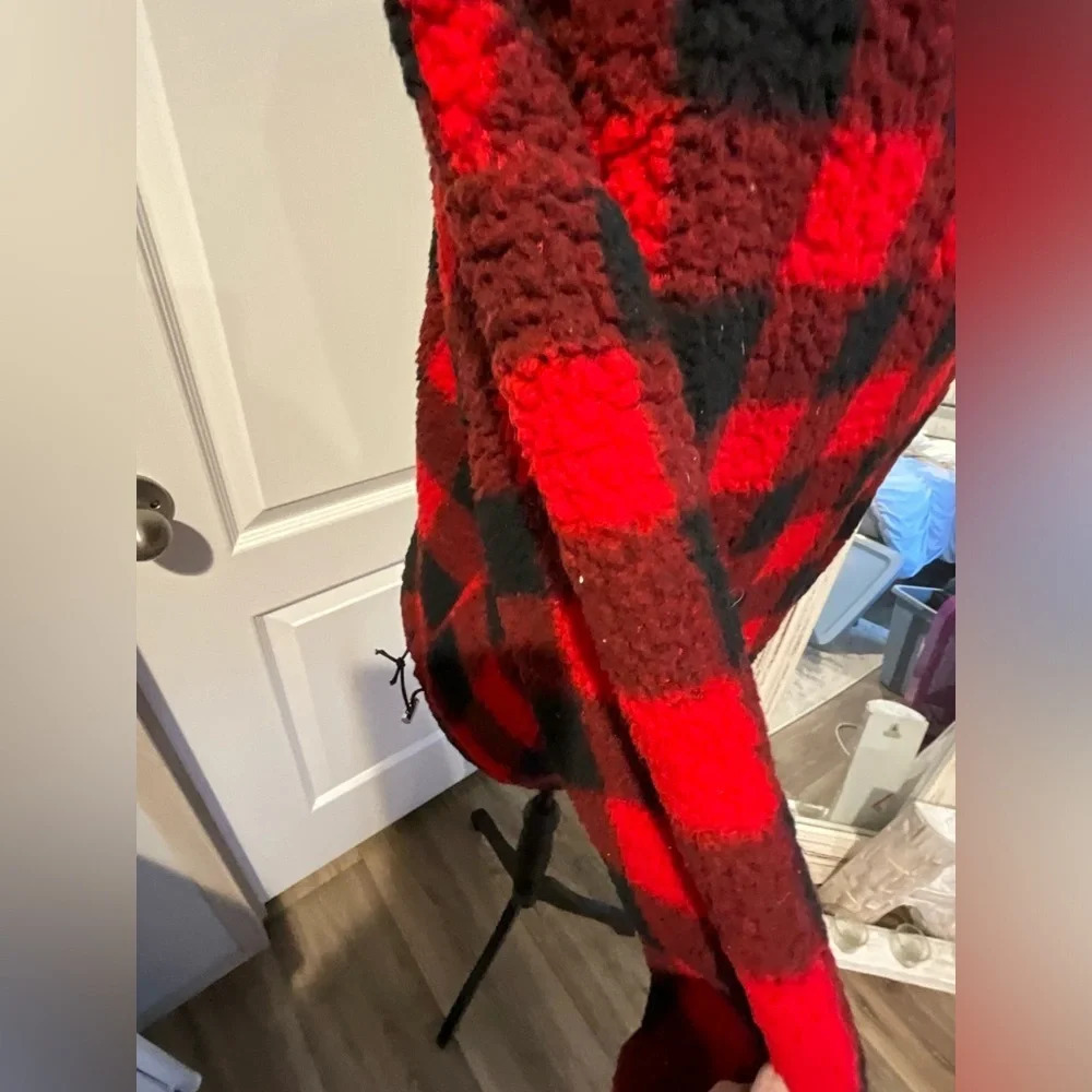 Almost Famous XL Red & Black plaid pull over with half zipper closure - Picture 4 of 7